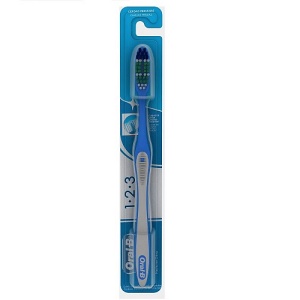 Escova dental Oral B 123 